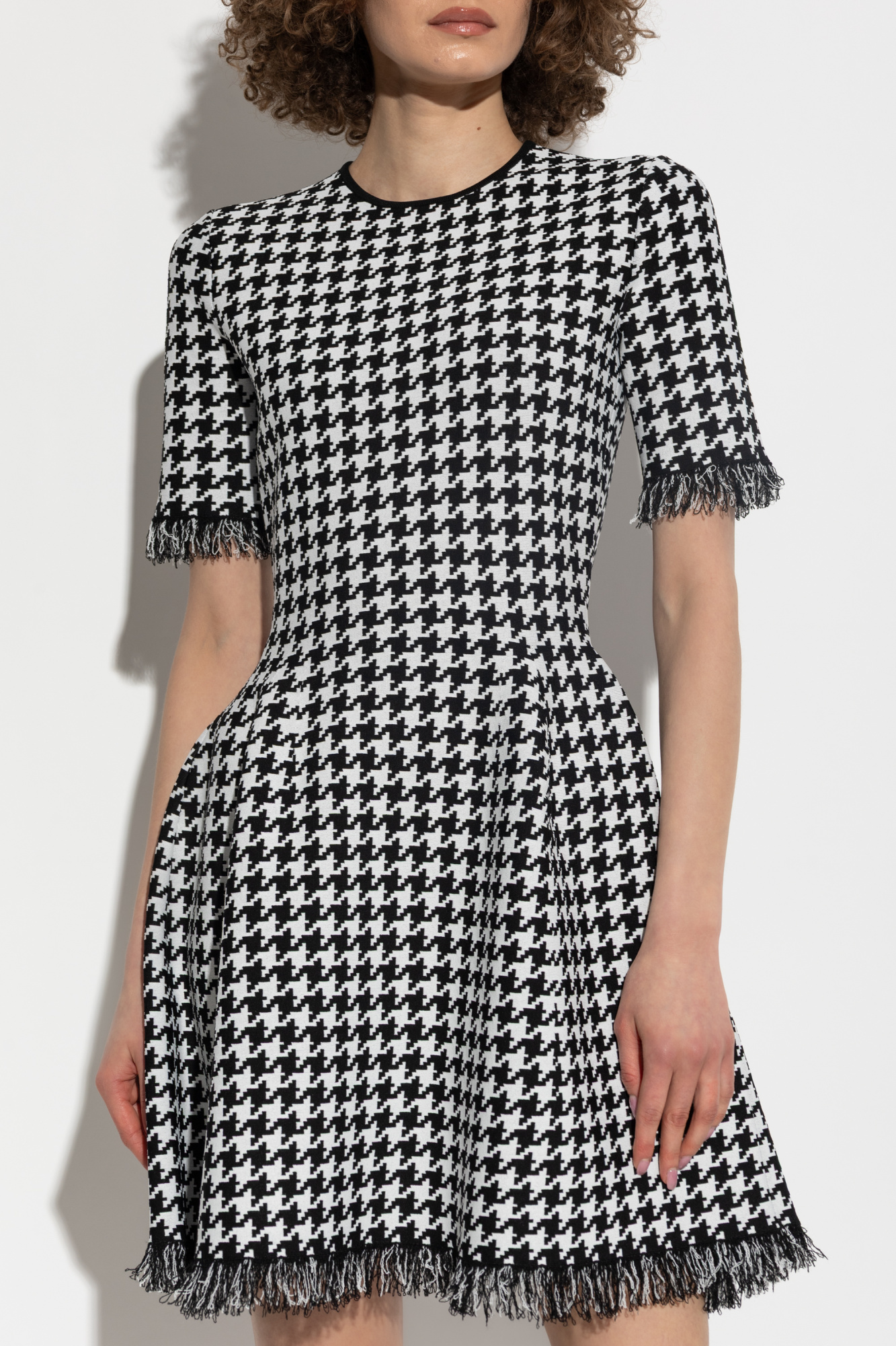 ワンピース alexander mcqueen SS25 Houndstooth dress (829320Q1BDB 1080) Alexander McQueen Patterned dress | Women's Clothing | Vitkac